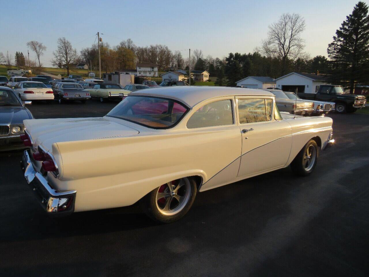 1958 ford crestline