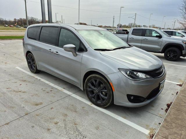 2019 chrysler pacifica touring plus