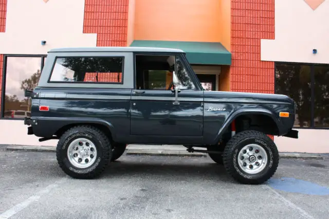 uncut freshly restored 1973 bronco u153 302 hd wagon 4x4 dana model 20 100 pics!
