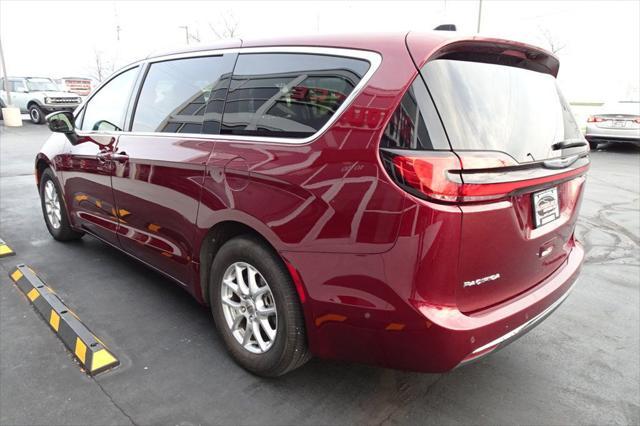 2023 chrysler pacifica touring l