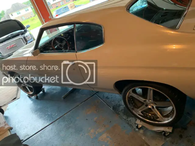 1971 chevelle ls1 swapped t-56 and 4l65e transmisson dakota dash and much more