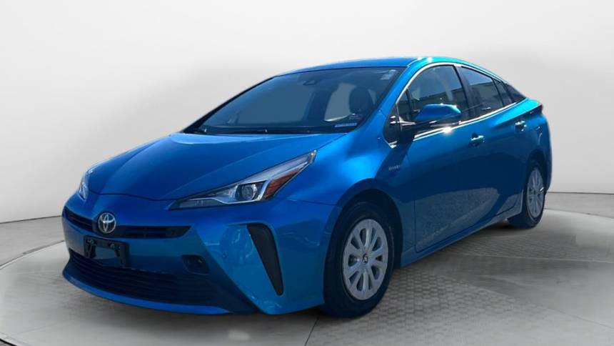 2021 toyota prius le