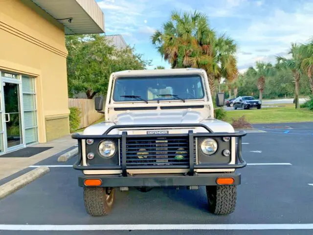 1993 land rover defender 110 nas, 27k original miles, 1 owner, clean tittle