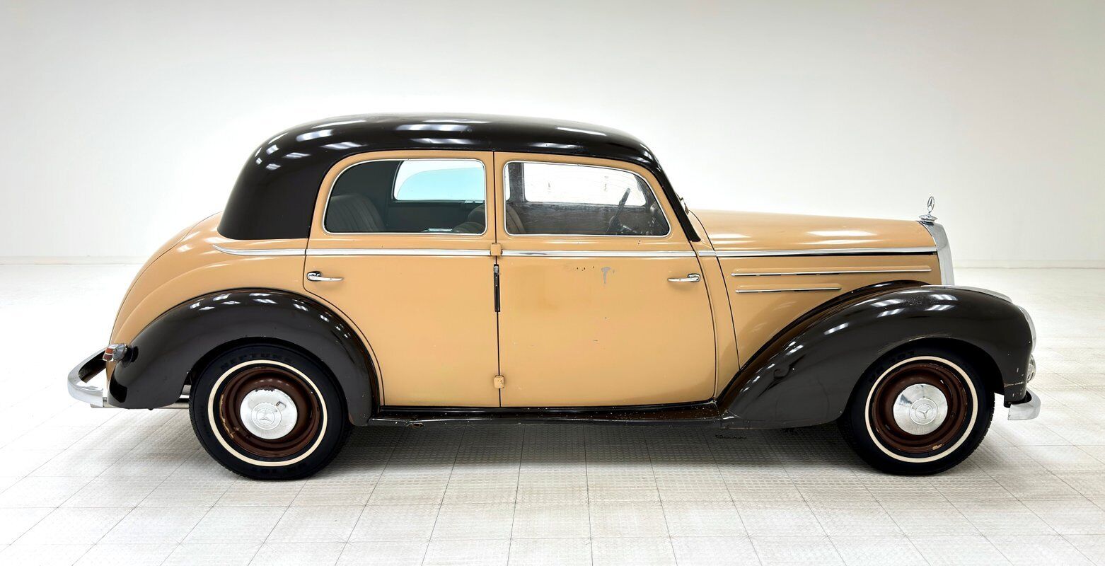 1952 mercedes-benz 200-series sedan