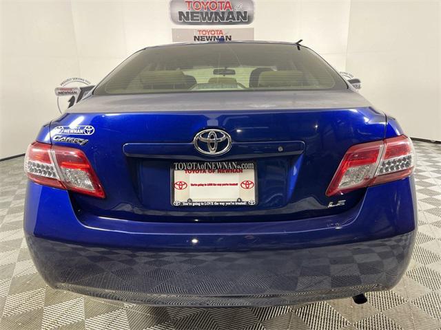 2011 toyota camry le