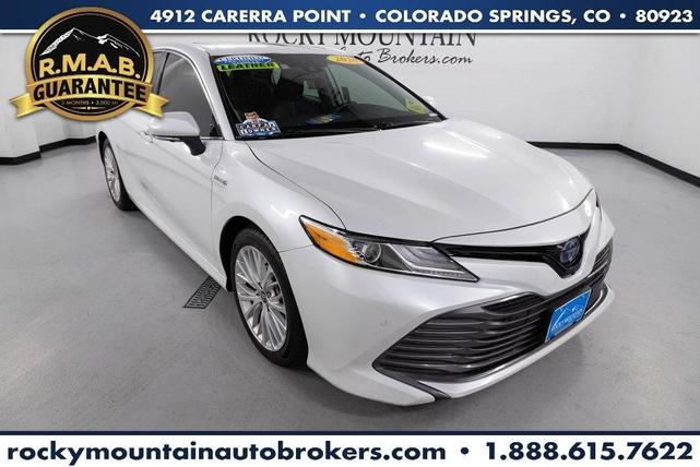 2020 toyota camry hybrid xle