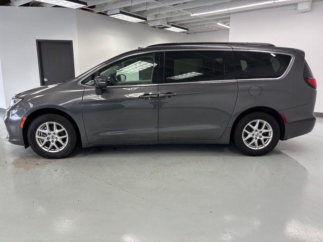 2022 chrysler pacifica touring l
