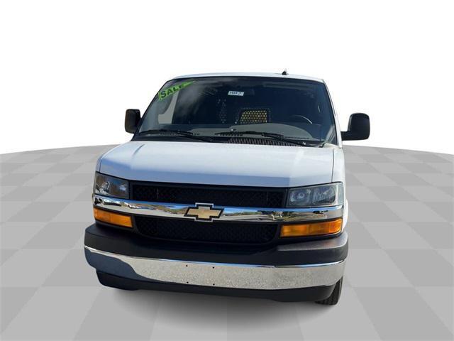 2022 chevrolet express 2500 rwd 2500 regular wheelbase wt