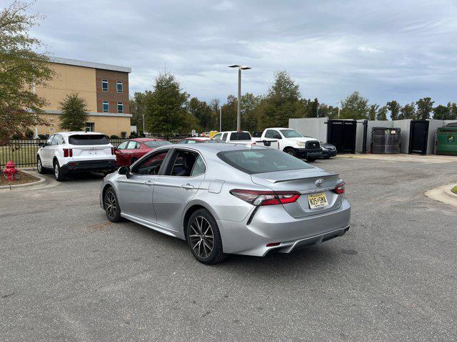 2022 toyota camry se