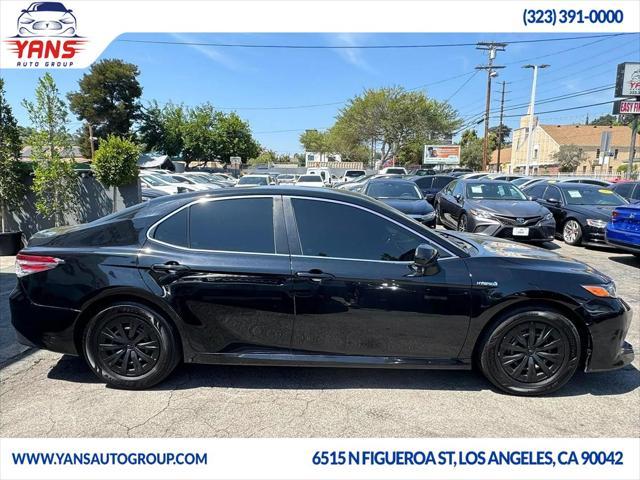 2019 toyota camry se