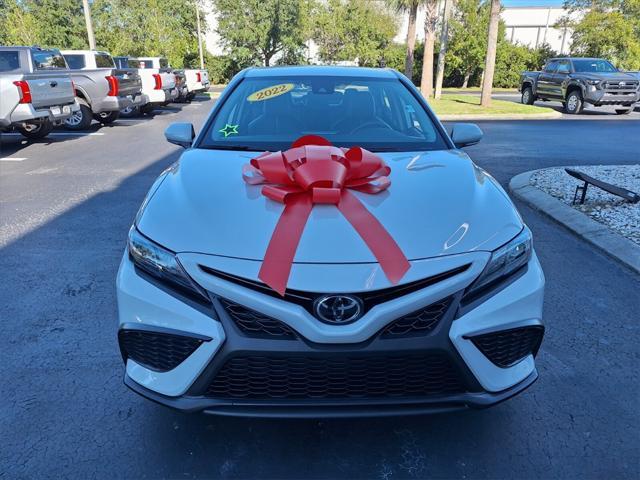 2022 toyota camry se