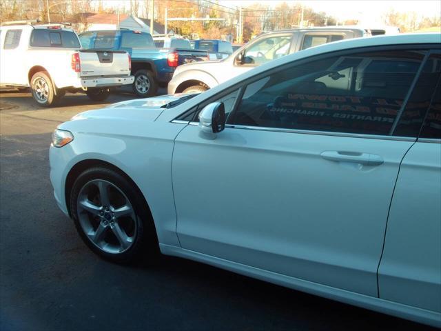 2013 ford fusion se