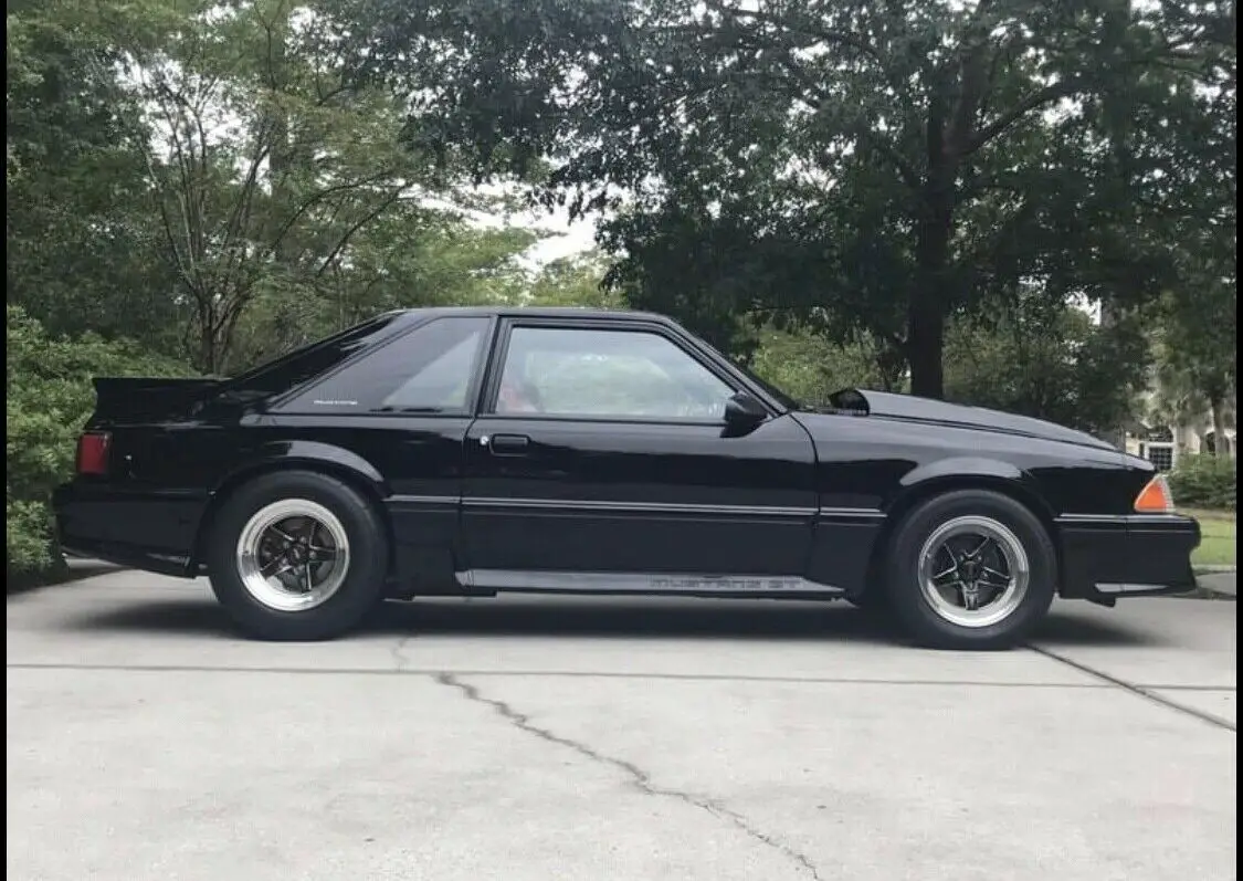 1990 ford mustang hatchback black rwd automatic gt