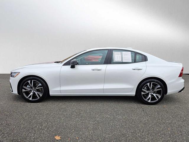 2024 volvo s60 b5 plus dark