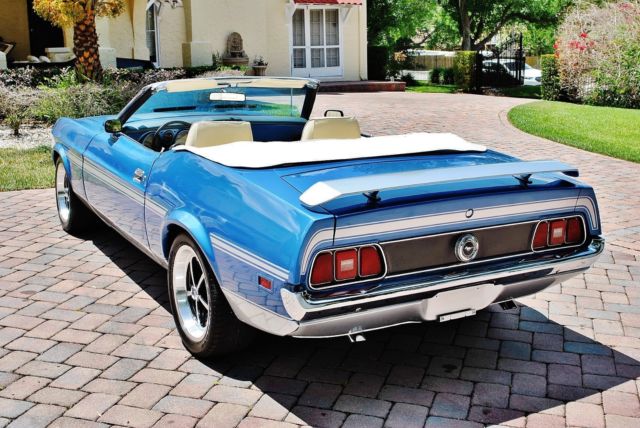 302 v8 4bbl w/ auto trans and power steering