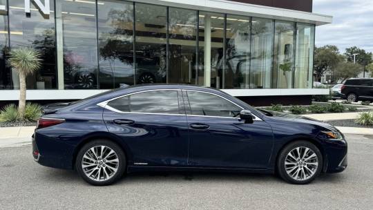 2020 Lexus ES