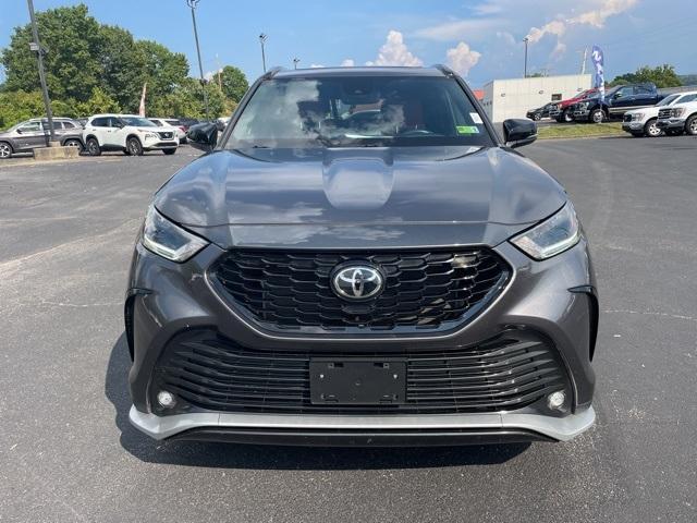 2021 toyota highlander xse