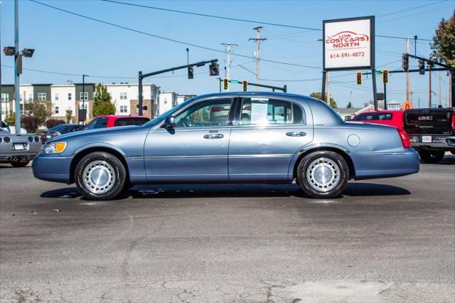 2000 lincoln town car executive 4dr sedan