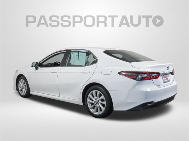 2022 toyota camry le