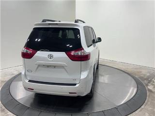 2017 Toyota Sienna xle 7-passenger auto access seat
