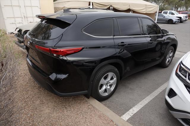 2022 toyota highlander l