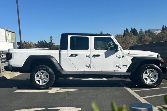 2023 jeep gladiator sport