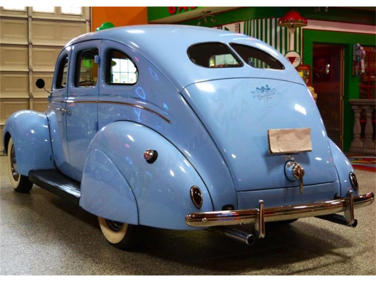1939 ford deluxe