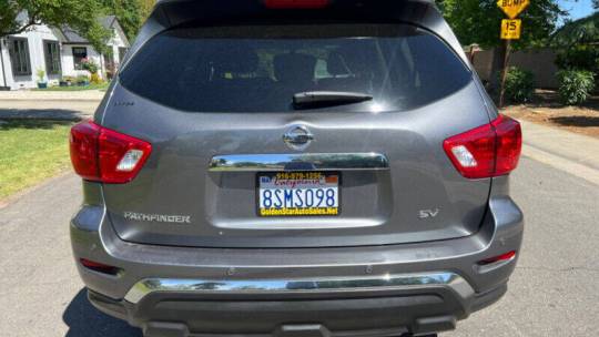2019 nissan pathfinder sv