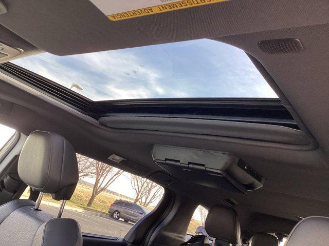 2024 toyota sienna woodland edition