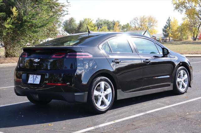2013 chevrolet volt base