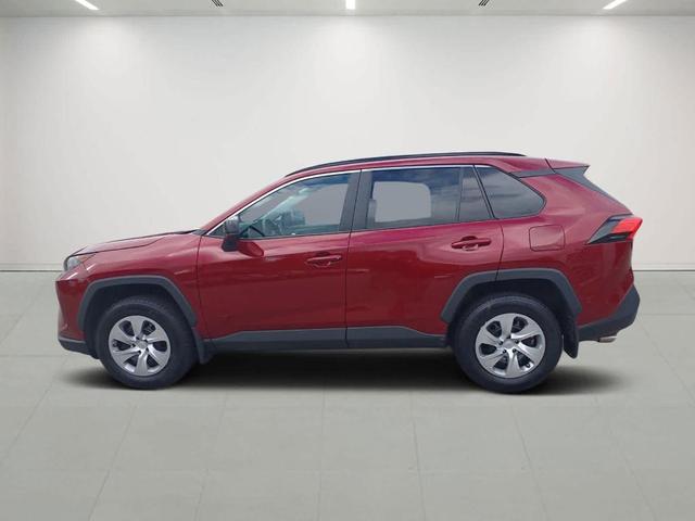 2021 toyota rav4 le