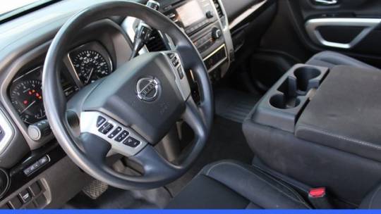 2018 nissan titan xd sv