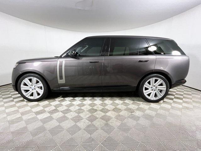 2022 land rover range rover p400 se