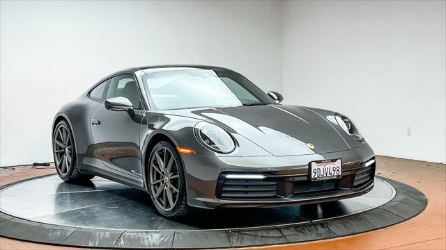 2022 porsche 911 carrera