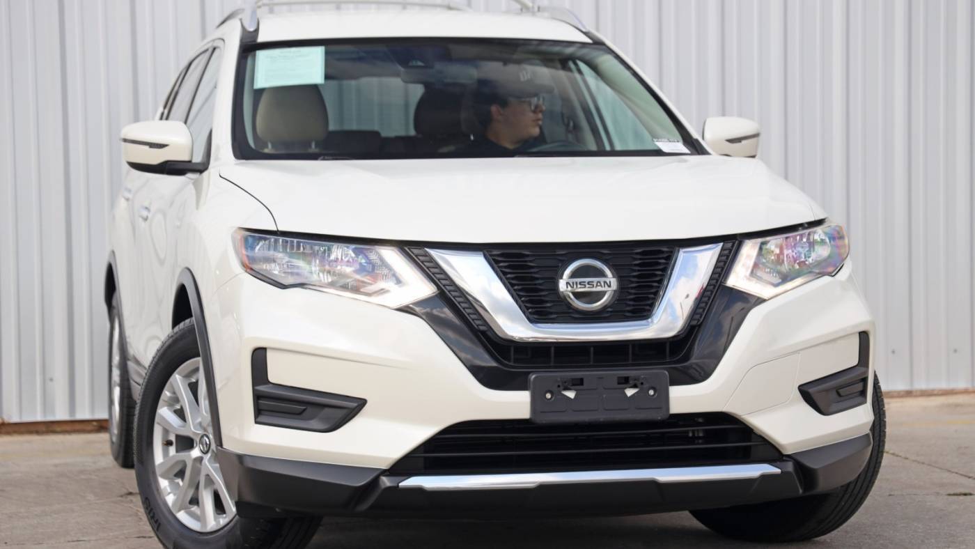 2020 nissan rogue sv