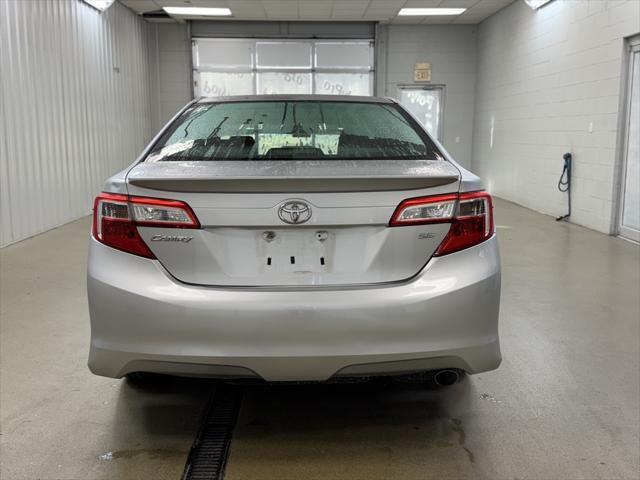 2012 toyota camry se