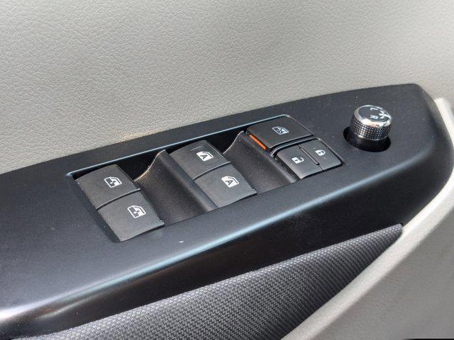 2018 toyota highlander le