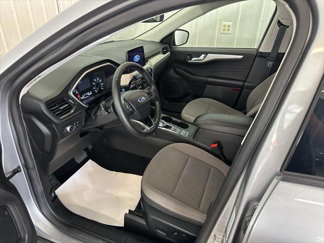 2021 ford escape se