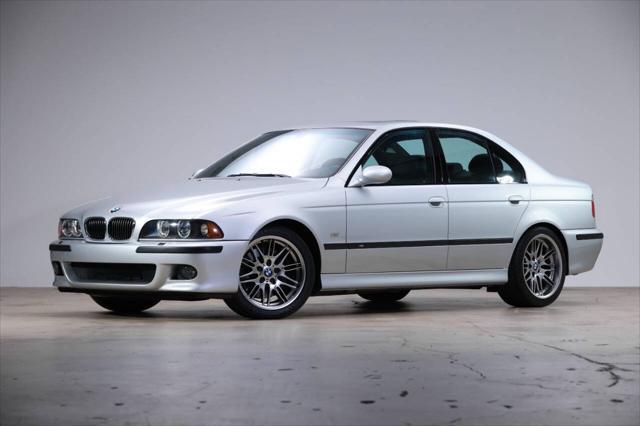 2002 bmw m5 base