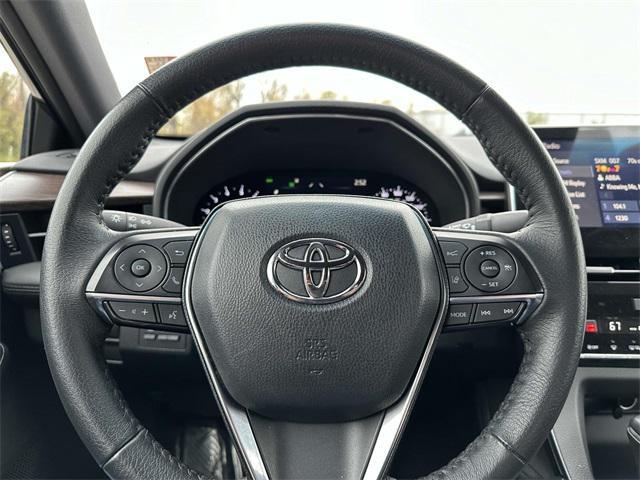 2022 toyota avalon xle