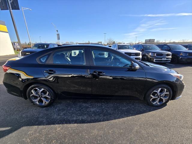 2021 kia forte lxs