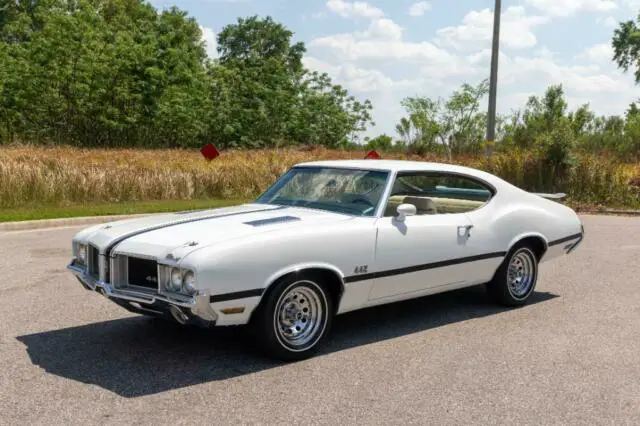 1971 oldsmobile 442 coupe white