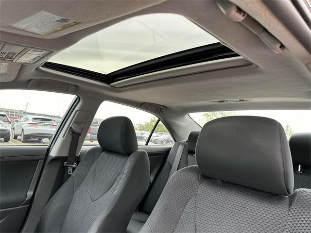 2011 toyota camry le