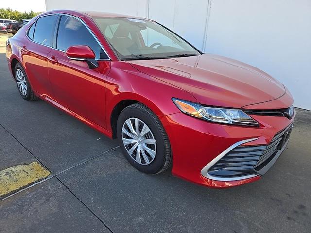 2023 toyota camry hybrid le