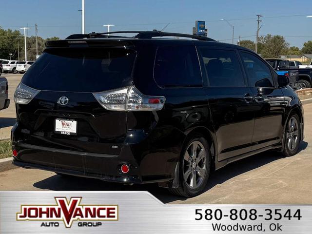2017 toyota sienna se premium