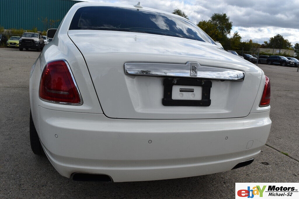 2011 rolls-royce ghost premium-edition(twin turbo v12)