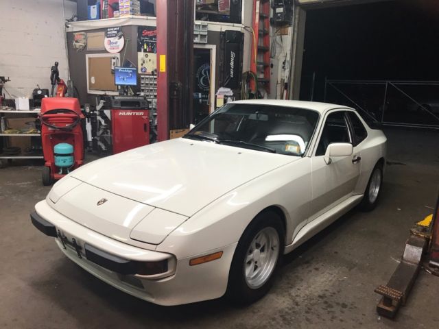 1985 porsche 944 45,000 mi