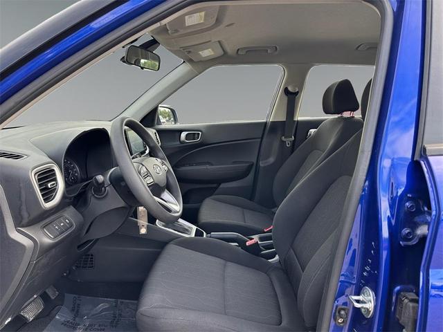 2022 hyundai venue se