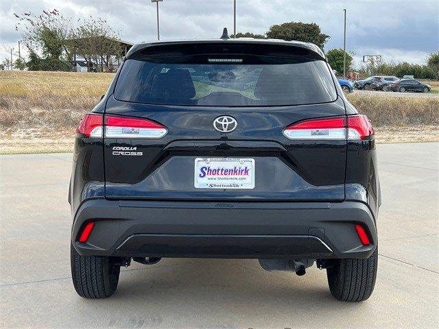 2022 toyota corolla cross l