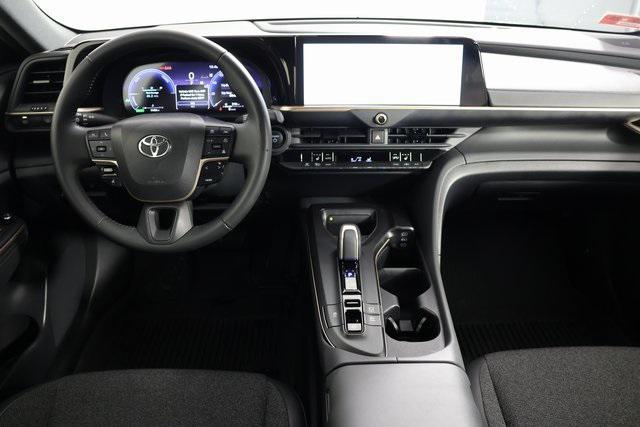 2023 toyota crown xle